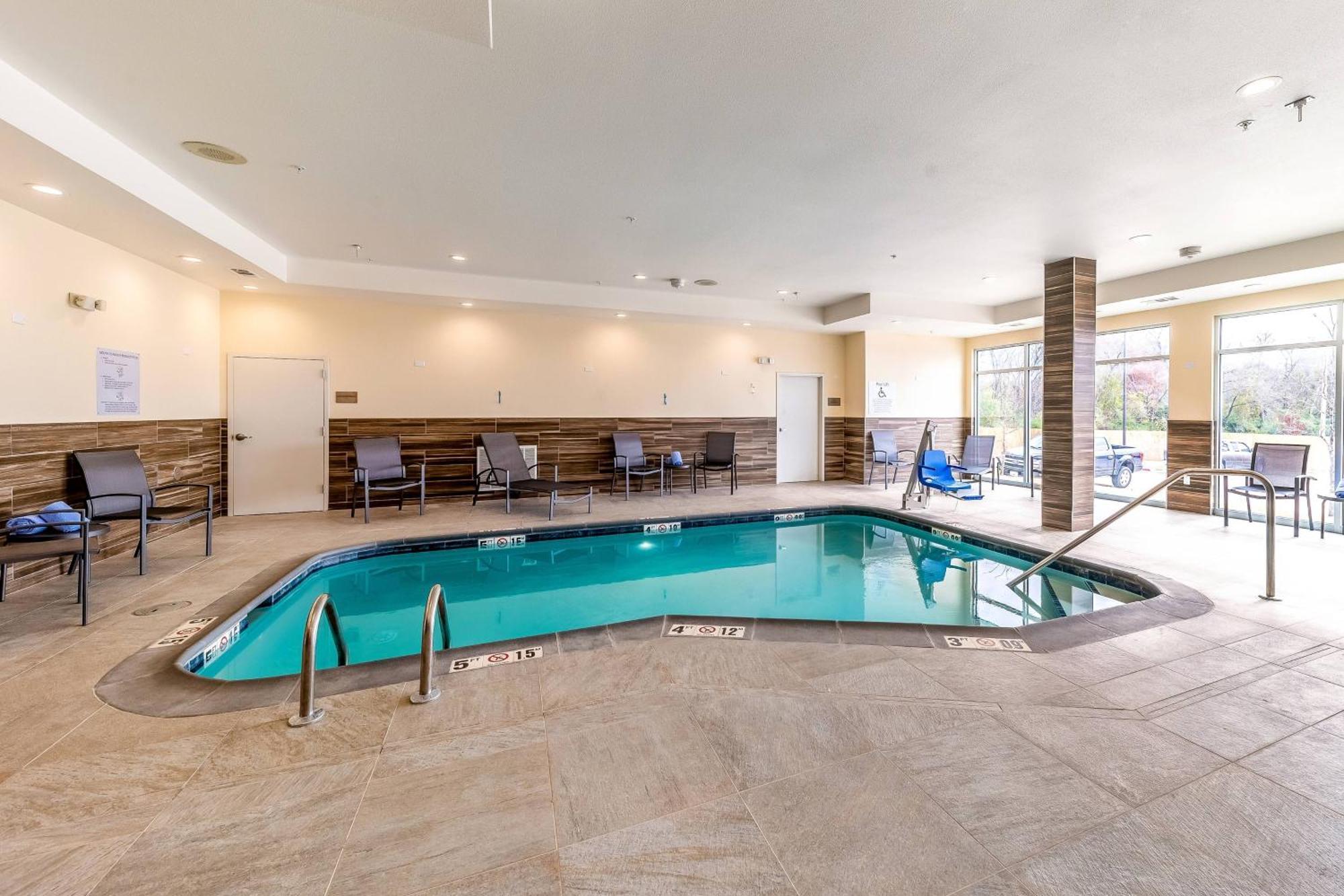 Fairfield Inn & Suites By Marriott Gainesville I-35 Екстериор снимка