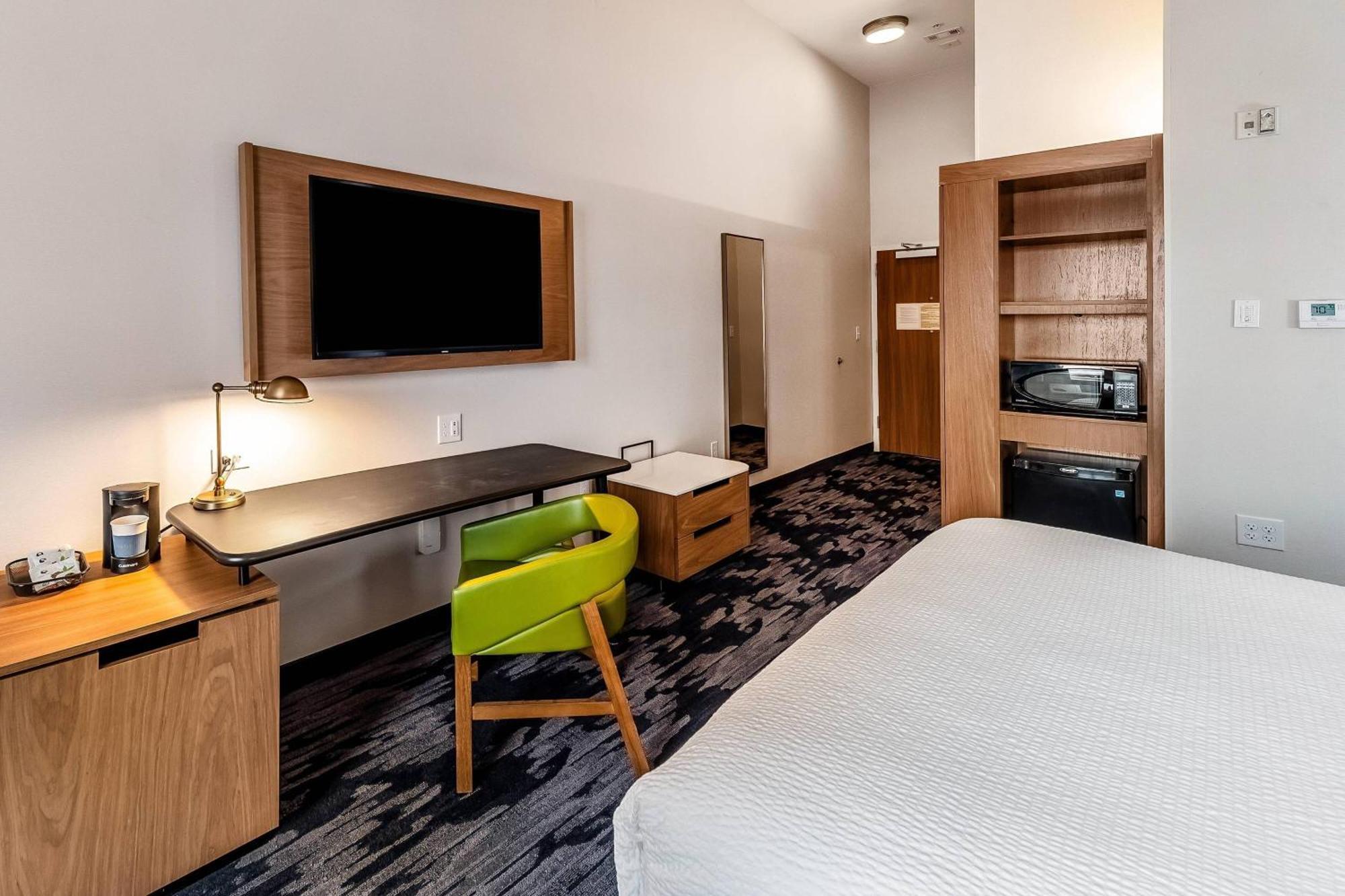 Fairfield Inn & Suites By Marriott Gainesville I-35 Екстериор снимка
