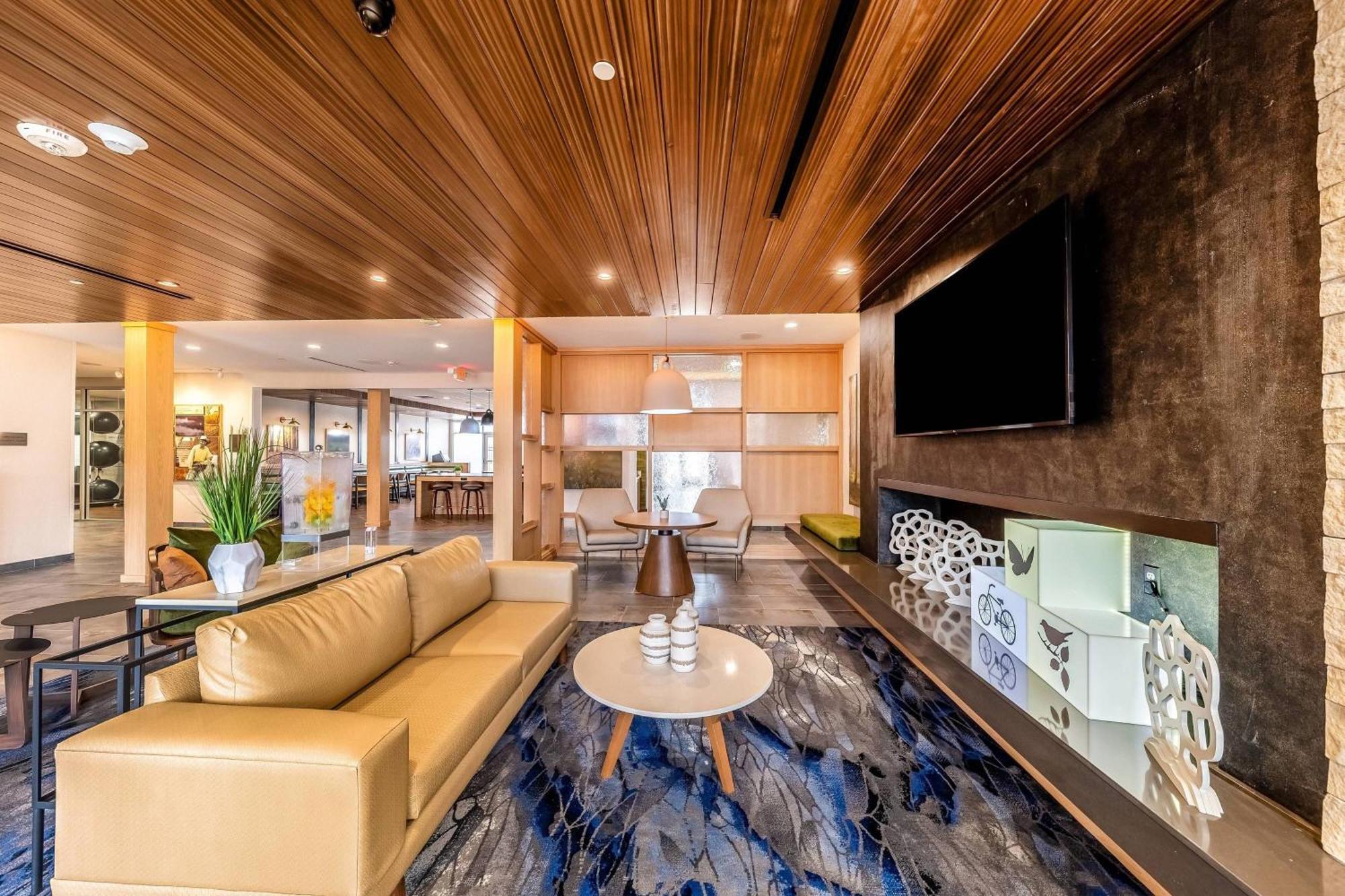 Fairfield Inn & Suites By Marriott Gainesville I-35 Екстериор снимка